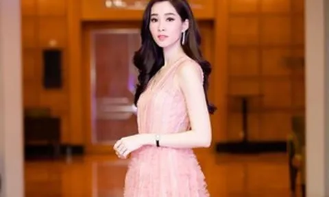 Hoa hậu Thu Thảo không cần hở vẫn 'chặt đẹp' dàn mỹ nhân sừng sỏ nhất nhì Vbiz